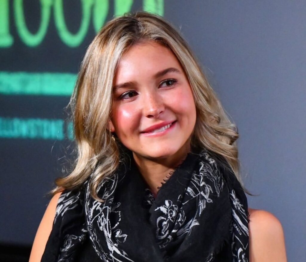 Who is Isabel May? Bio, Age, Net Worth & Boyfriend 2026
