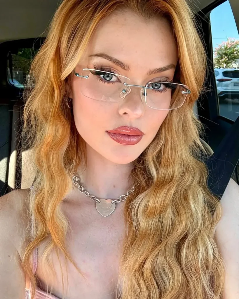Who is Elly Clutch? Bio, Age, Height, Career & Net Worth 2026