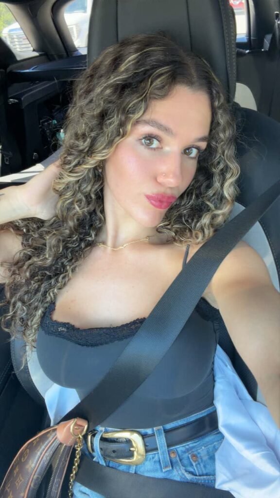 Who is Hoesluvkinz? Bio, Age, Family, Net Worth, Career & Boyfriend 2026