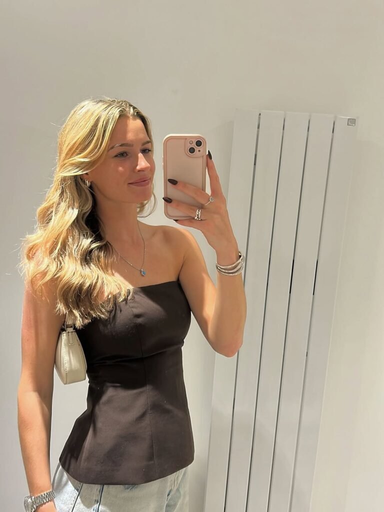 Who is Lauren Bell? Bio, Age, Boyfriend, Family, Height & Net Worth 2026