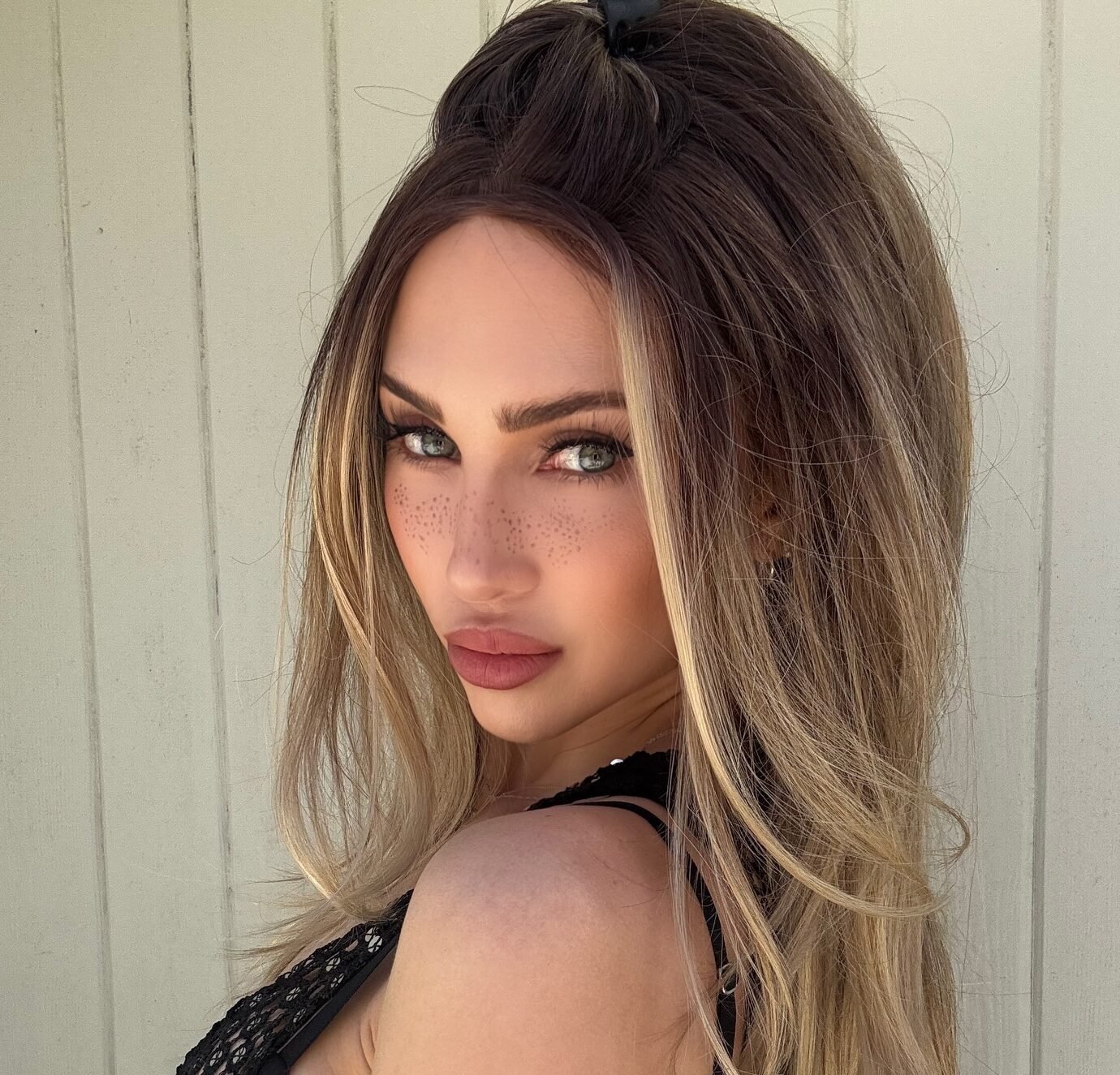 Who Is Alix Lynx? Bio, Age, Height, Net Worth & Career 2026